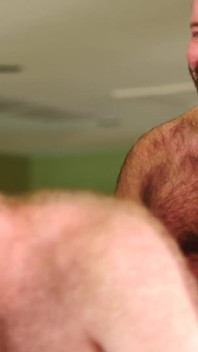 BEARFILMS - surové šukání od Brada Kalvo pro Russell Tyler