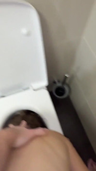 Fantom Ep. #17 - Alice Maze: Xmas Special (toilet Fun and Cum)