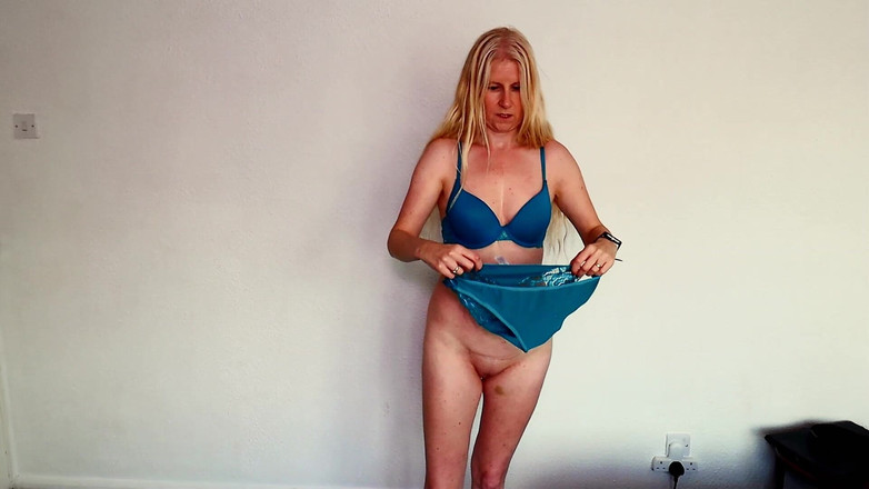 Britishmilf: NSFW zkoušení spodního prádla