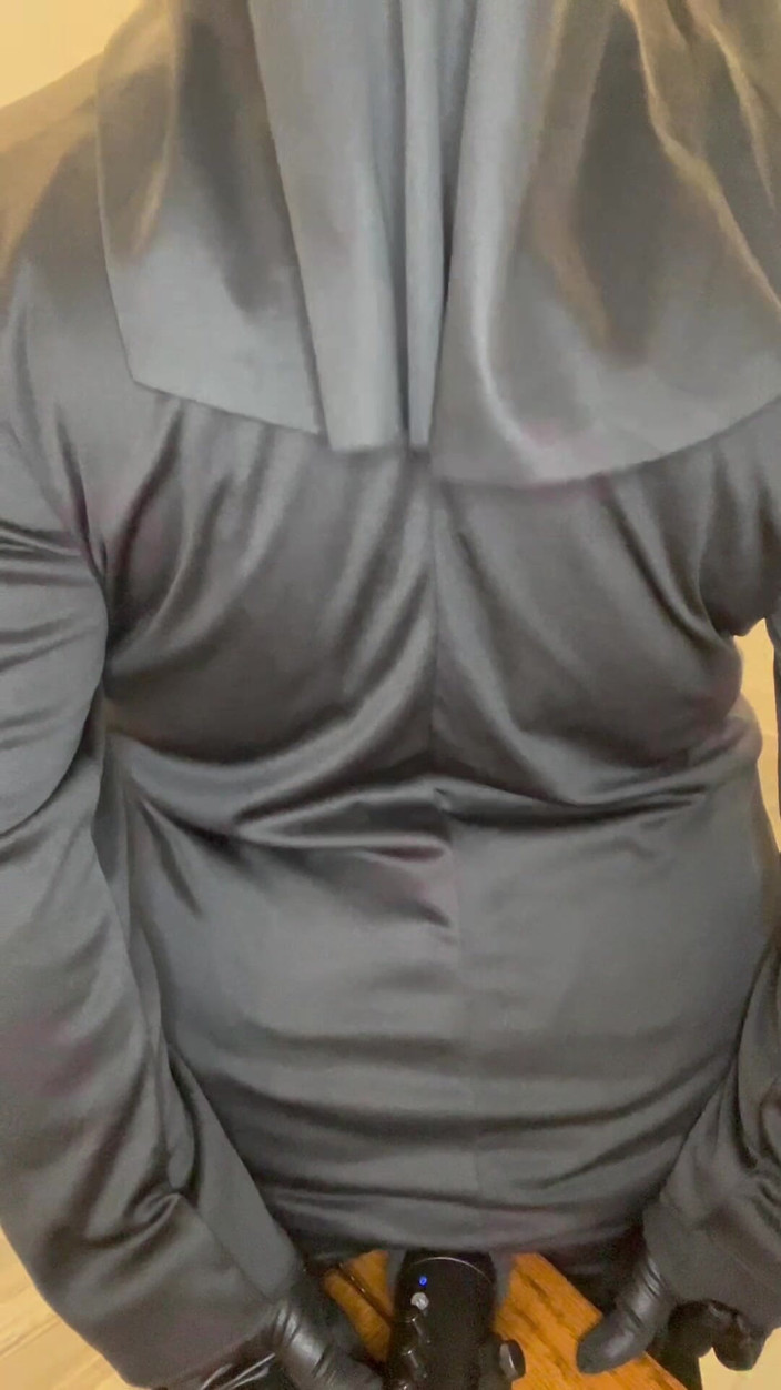 Anye Meshell: Jeptiška s velkým zadkem hříchy s Asmr Mic!