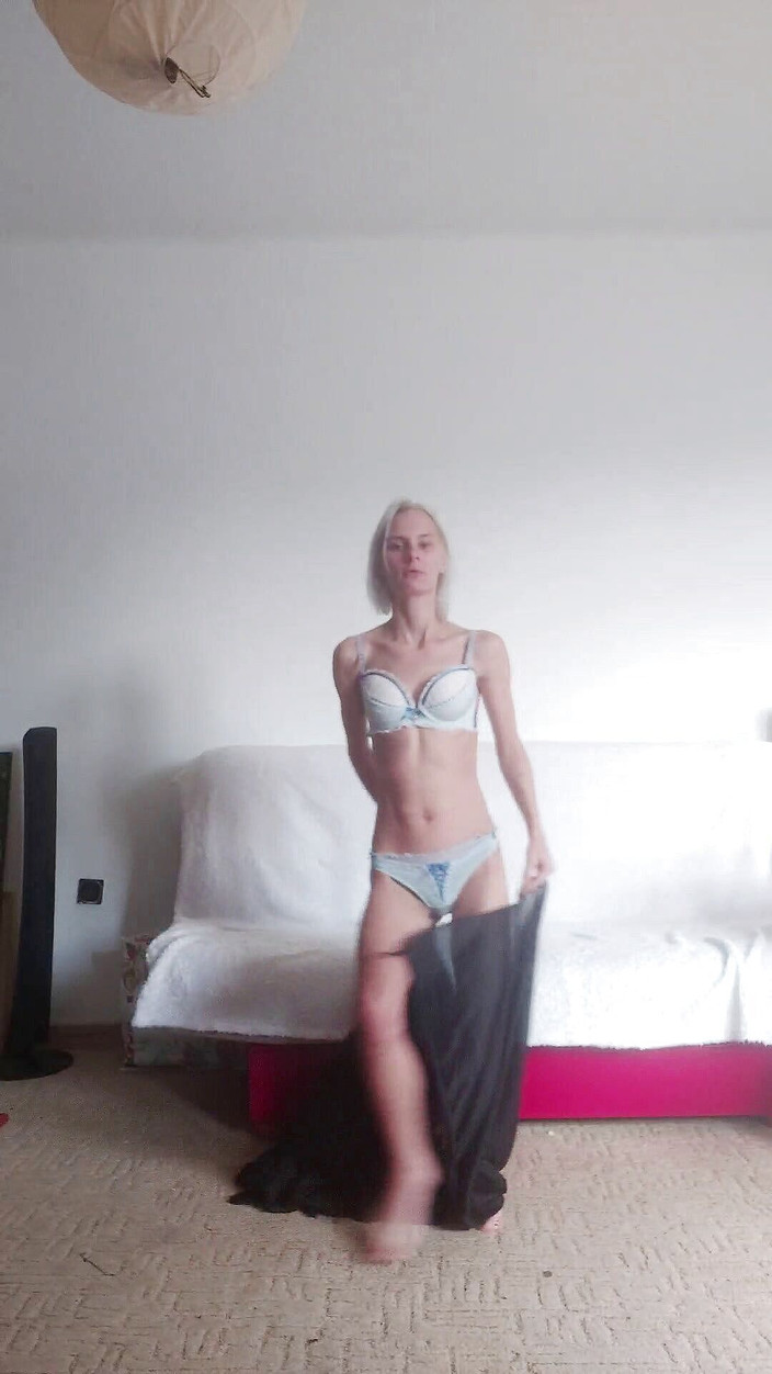 Wet Pussy Fuck: Gorąca drobna dziewczyna seks taniec bardzo gorący striptiz erotyczny taniec