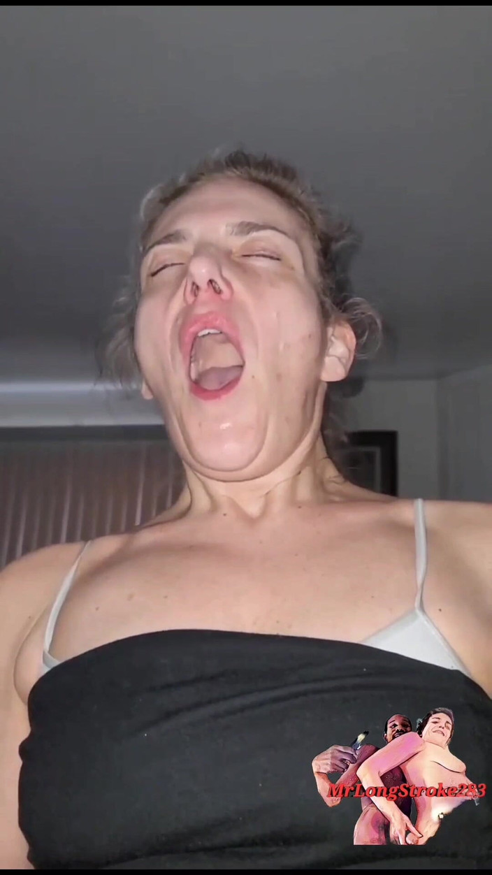 MrGoodBar Aka MrLongStroke283's Candy Shop: Analriding puma kommer på min kuk