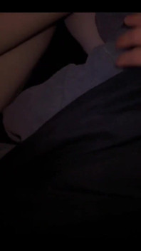 L’amie mignonne excitée de ma demi-sœur et je ne pouvais pas m’en empêcher