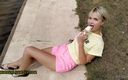 Immoral Family: Hermanastra sassy quiere más que helado - parte 1 - ¡Lika Star está obsesionada...