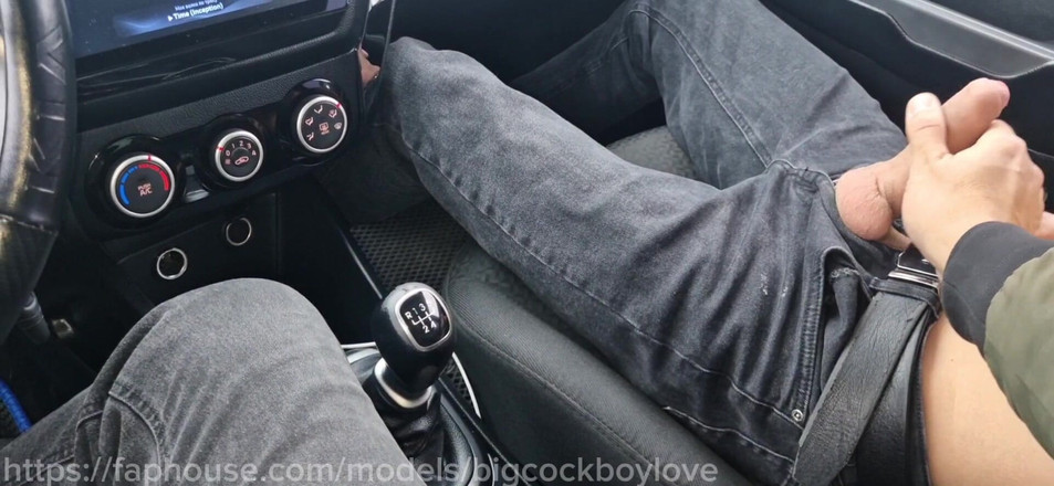 AlexGay: 고속도로에서 콘돔 없이 내 쪼이는 엉덩이를 따먹은 낯선 사람이 올 때까지