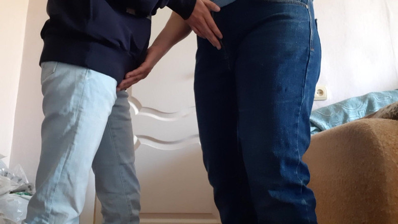 Lesbian-candys: Professora e aluna fazem sexo arriscado na universidade