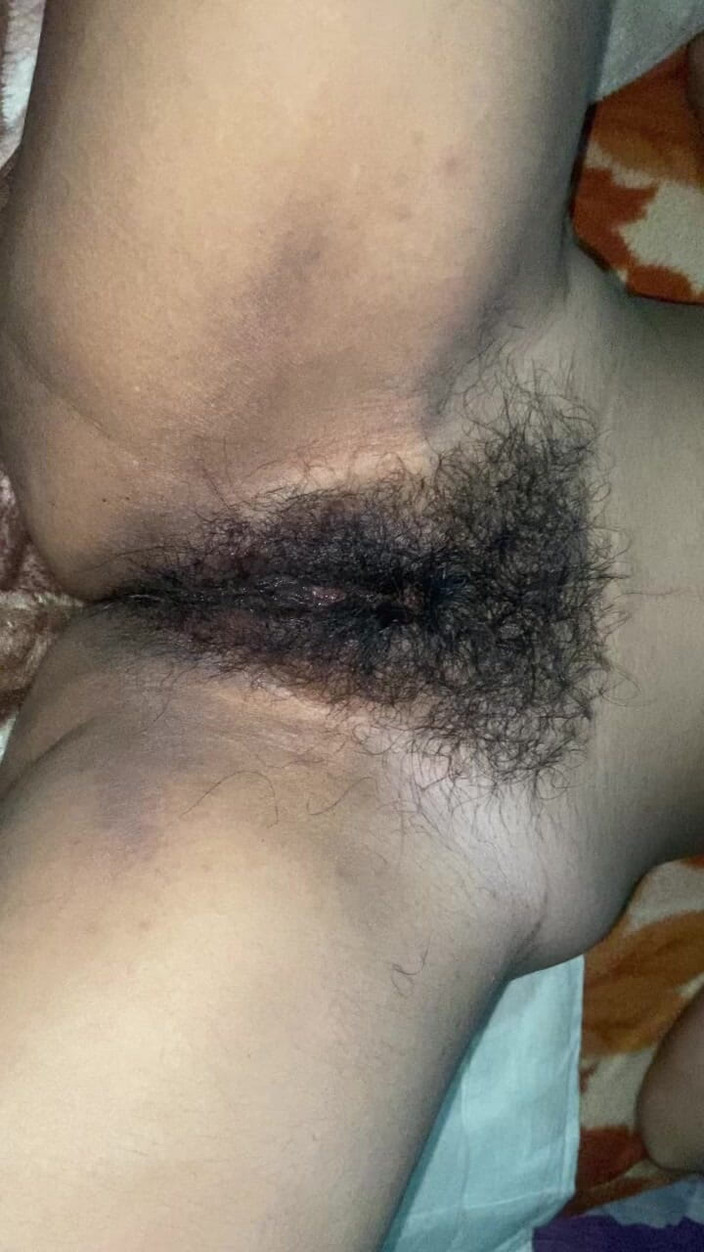 Hotgirl9: 18 साल की लड़की गीली चूत में उंगली करती हुई देसी भारतीय ओर्गास्म हस्तमैथुन