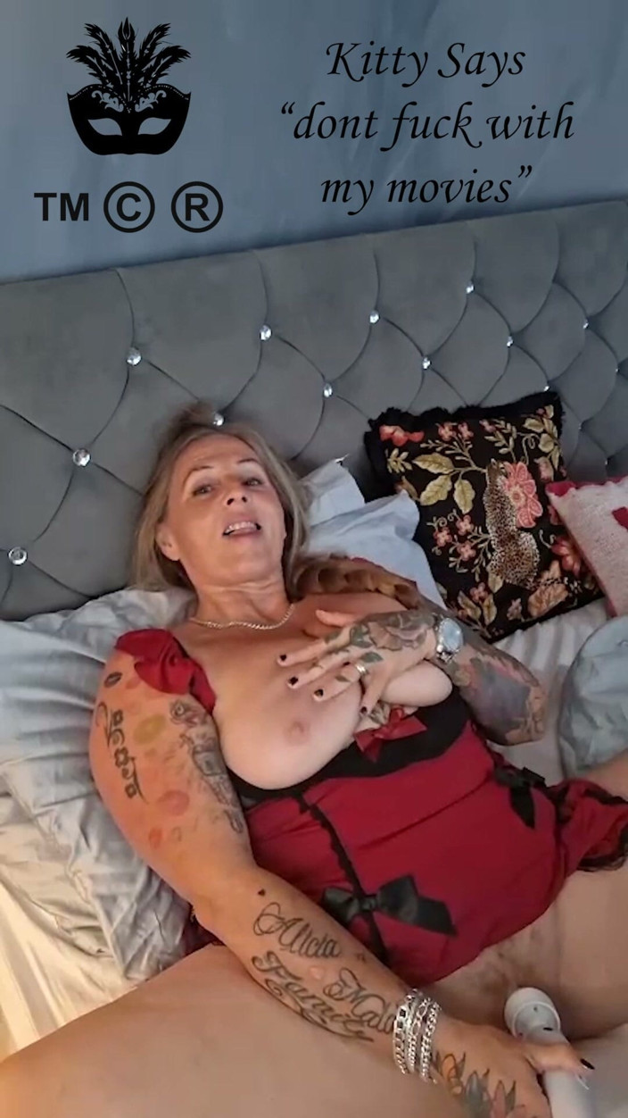 Kitty James: The Real Mccoy.100 Genuine Masturbation