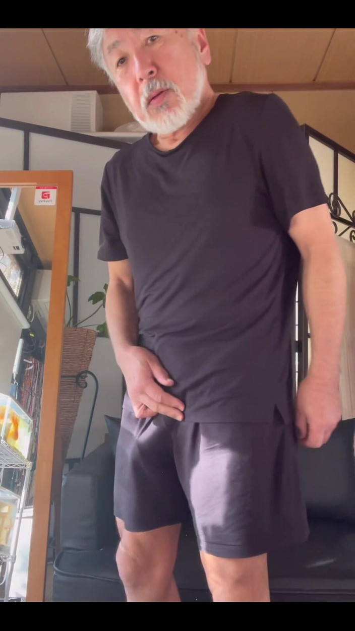 Japanese daddy: Nové pyžama.