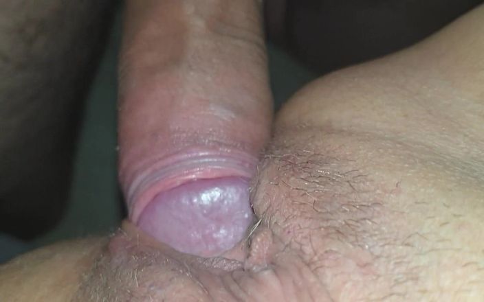 Realamateurs: My Dick Goes All the Way in Her Pussy and...