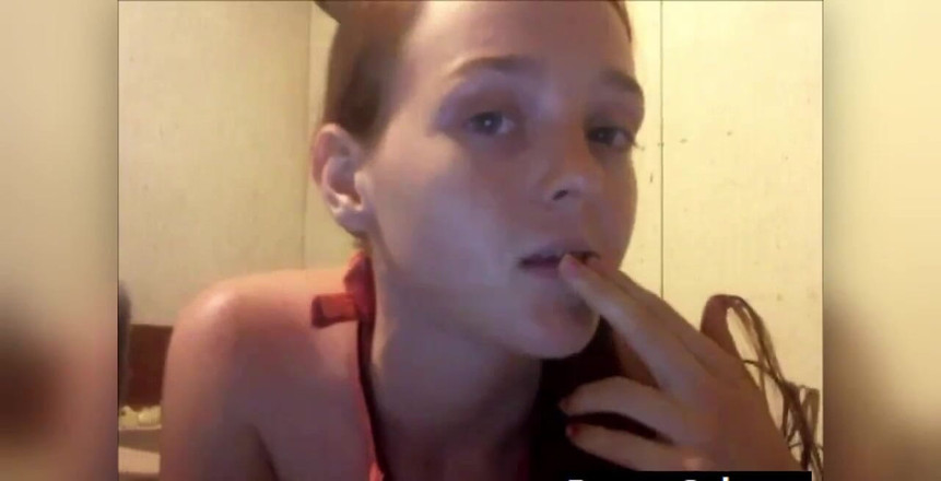 Renee Sakuya: Şimdiye kadar yaptığım ilk bekaret videosu- ve küçük anahtarımla yarağını...