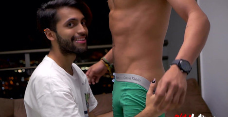 Camilo Brown: Questo nuovo ragazzo è in fiamme