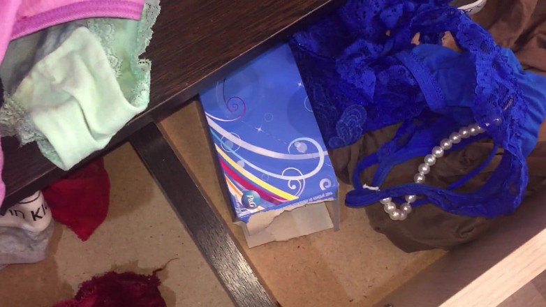 Lux Eva: 我知道我的假阳具应该在哪里