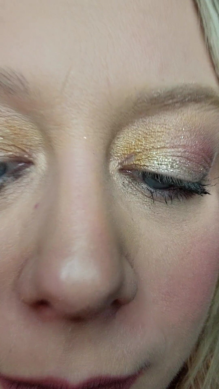 Jenn_sexxii: 穿着性感制服的熟女的撸管指挥，热辣的af语音和玩耍直到她潮吹