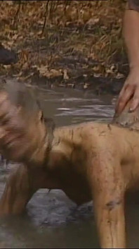 A Horny Slut MILF Have Sex to Big Cock in the Muddy Place