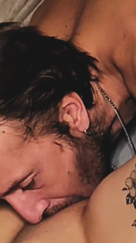 Nastříkej do mě, tati! Udělej mě stříkat a šukej mi mozek ven!