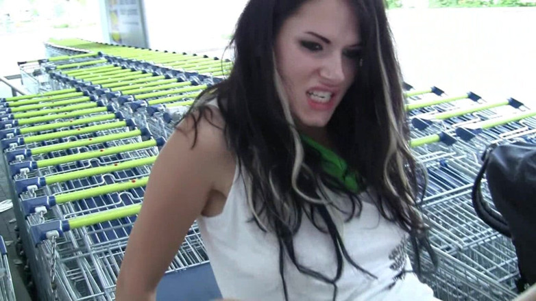Party Jule: Frustration Fuck in Front of the Supermarket
