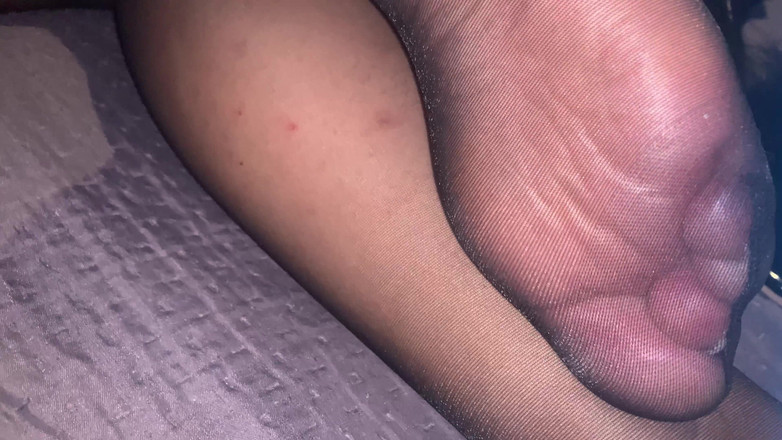 CoppiaCollant: Ступни в черных колготках, чтобы подрочить и кончить