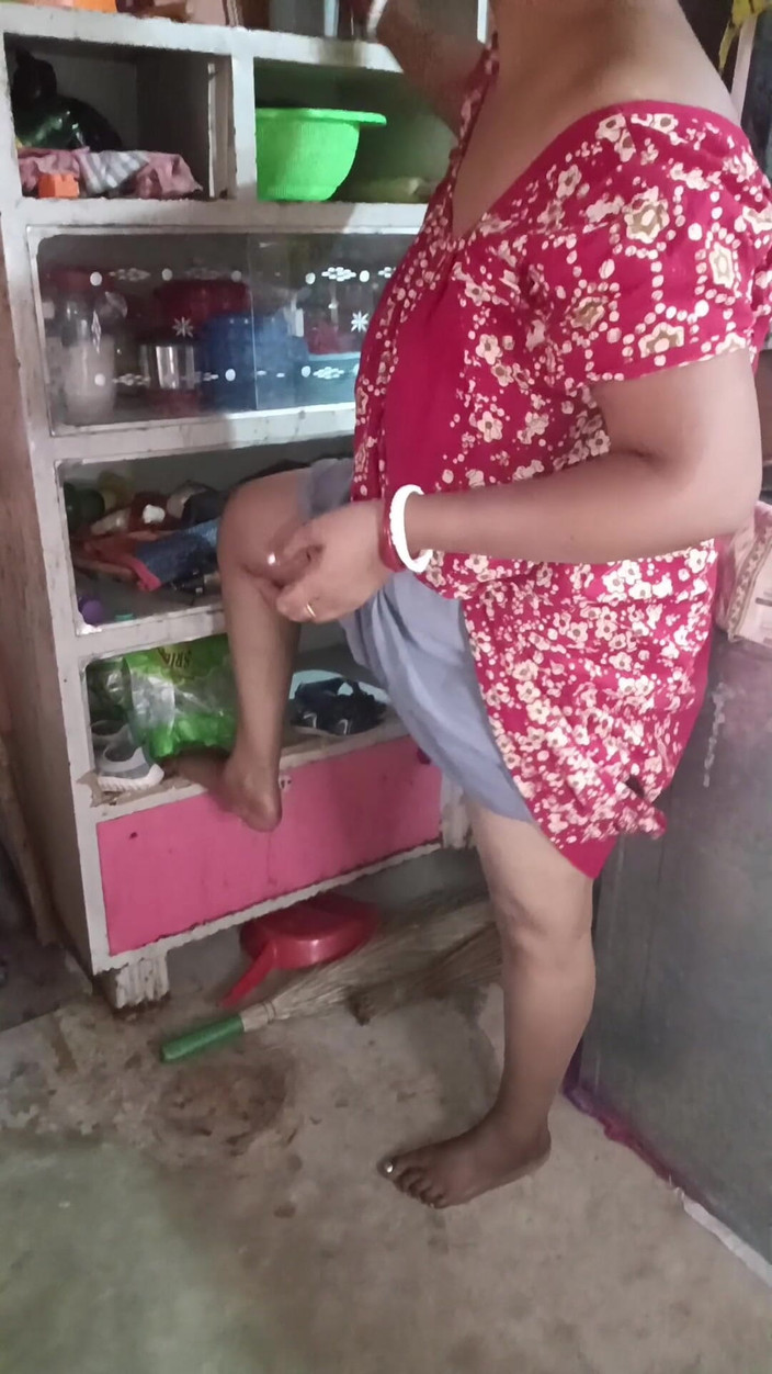 Pakhi0705: Mutfak temizliği günlük ev ödevi