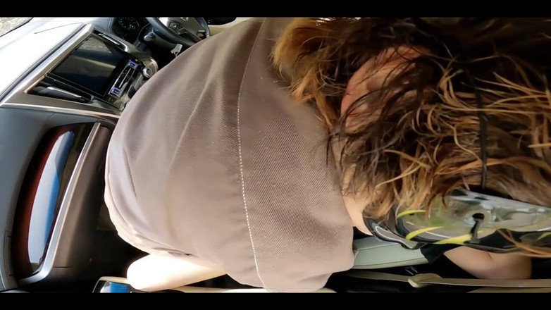 LuuLee0804: 발레 경기 전에 불륜남과 자동차 섹스를 하는 음란한 유부녀