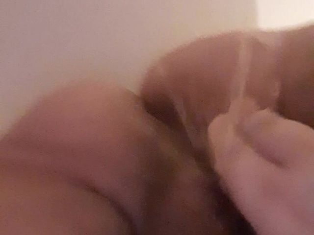 Me pissing (Big titts studio)