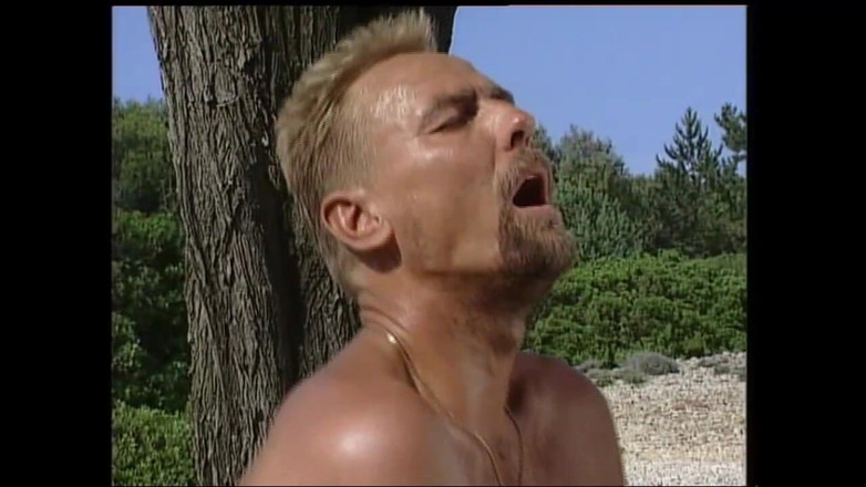 MMV films - The Original: 梦幻般的性感丰满熟女被巨大的复古鸡巴操菊花和射在屁股上