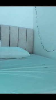 Lambendo buceta até ela gozar na minha língua