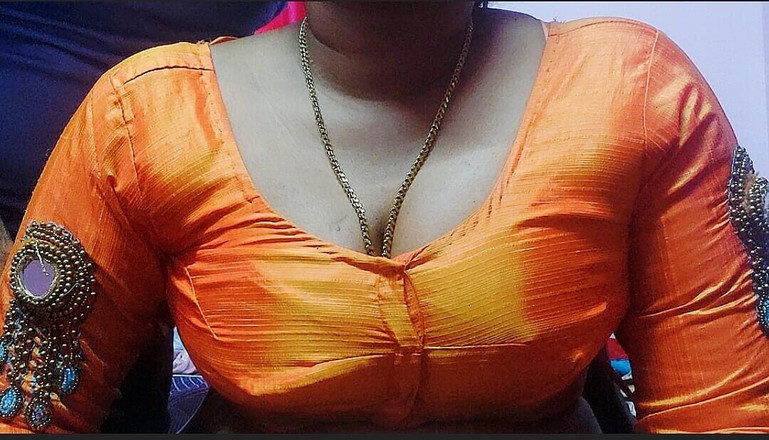 Desi Mohini: Sexy učitelka má skutečný sex s otcem studenta