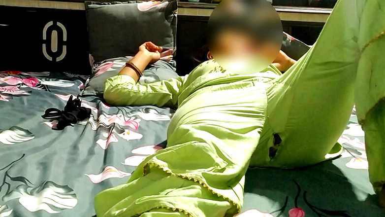 Rakul008: भारतीय लड़की को अपने सौतेले भाई का बड़ा लंड चूसना पसंद है