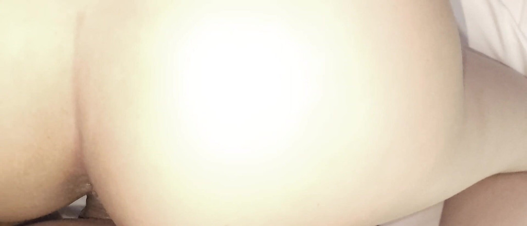 Bulmapussy: 내 이웃이 내 방으로 와서 나를 도기 스타일로 만들었다.