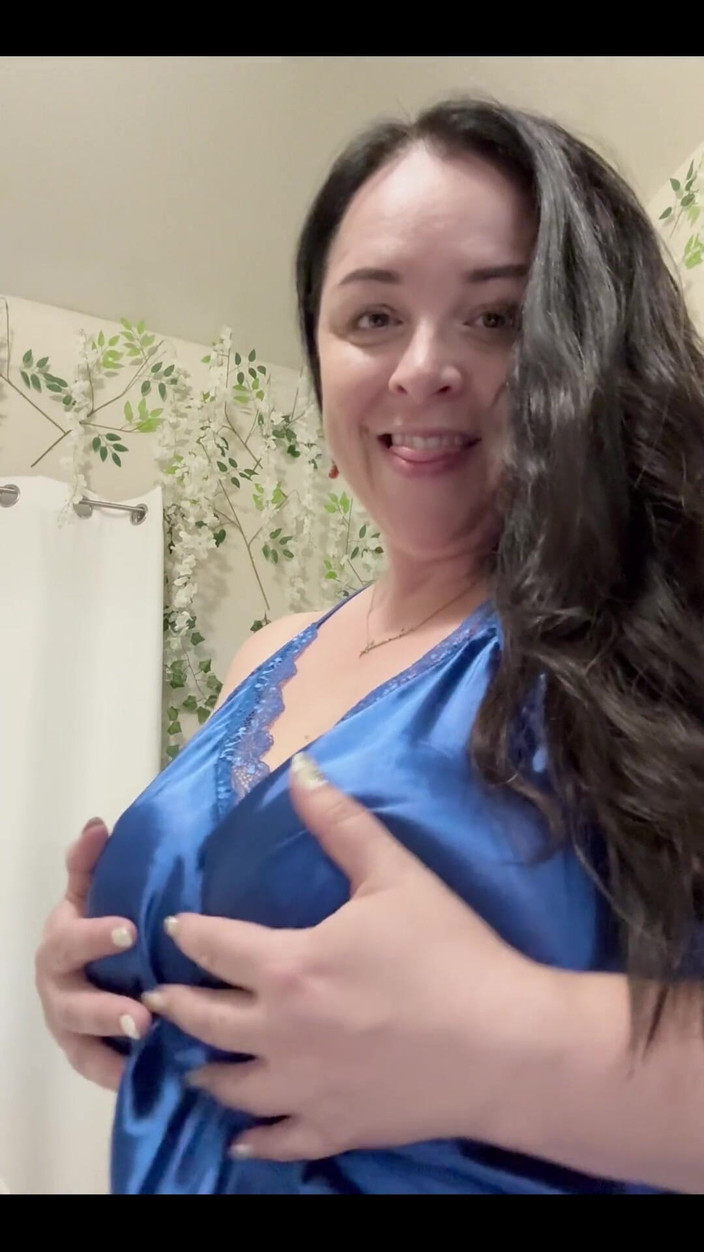 Amanda Thickk: Blauwe lingerie