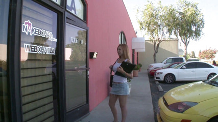 Xtime Network: Nena pelirroja tatuada monta una polla dura hasta que se...