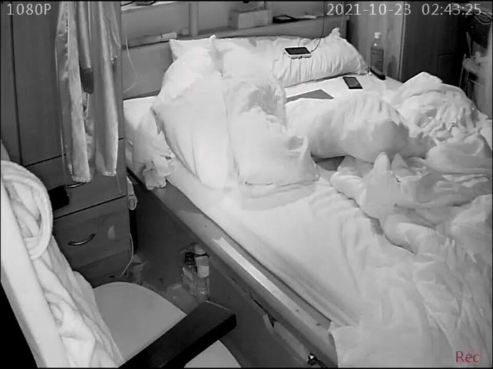 KittieNoOne: Zobacz, jak znów jeżdżę na moim grubym dildo