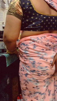 継母の大きな睾丸