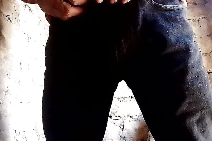 Gangbang straight: बाहर में नेहलिका को पेशाब श्रद्धांजलि