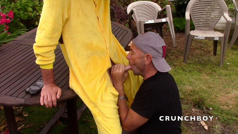 Jess Royan XXX: Parodie na exhib zahradě bez sedla