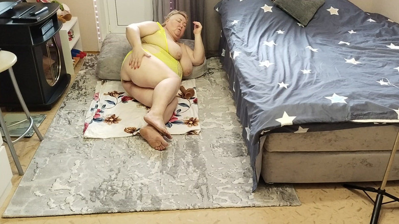 Zona901: Ibu tiri dengan memek tebal dan toket besar episode 1