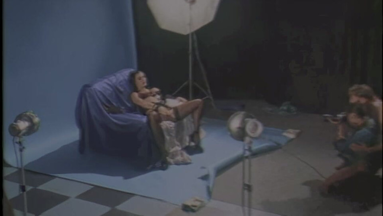 pornitaliangraffiti: Vênus Faz Um Ménage À Trois No Set