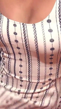 Awek desi seksi melancap dan memancut mani di bilik air