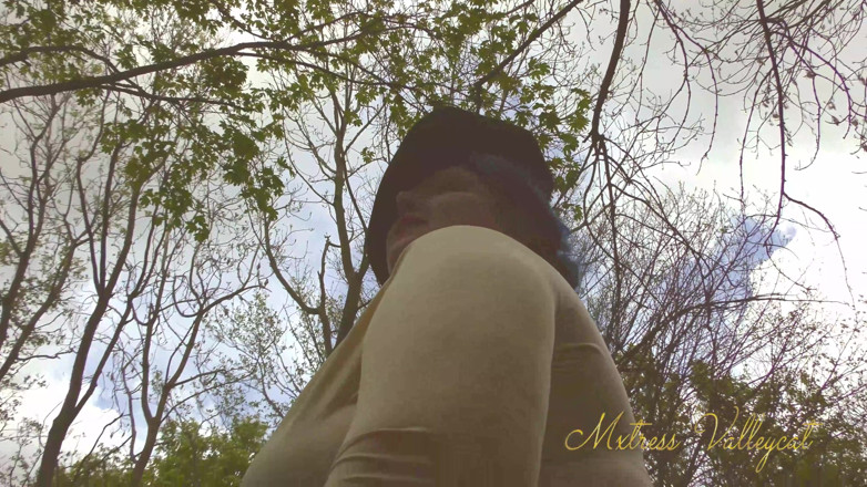 Mxtress Valleycat: Sanguine giantess walks you in the woods