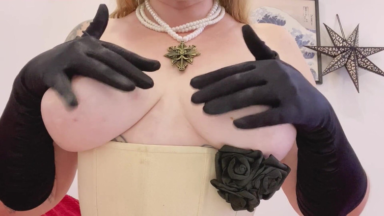 Kisicaxx: JOI Worship My Tits Dimitrescu Cosplay