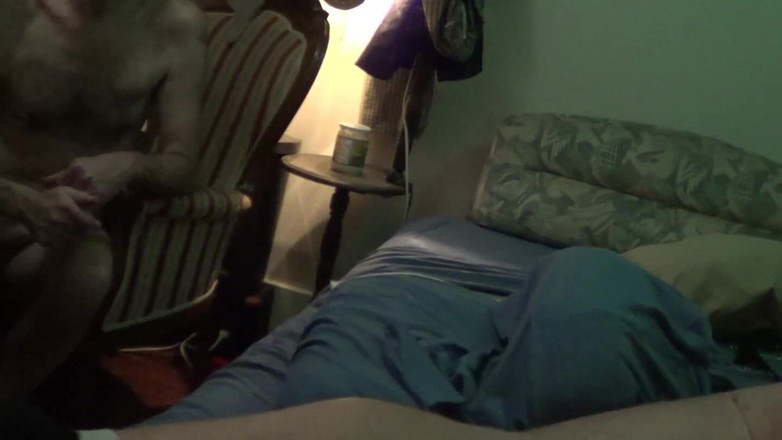 The Confessor: 这个爸爸需要从主上和前犯的很好的钻孔