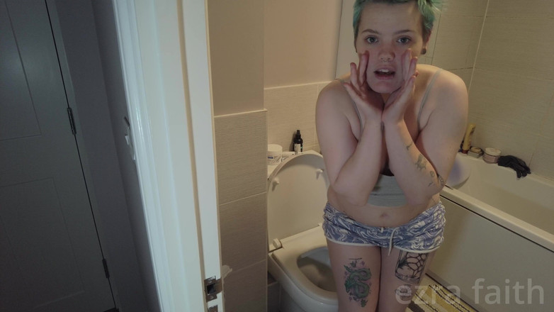 Ezra faith: 내 오줌에 수축된 새아빠를 수축약으로 샤워해! HD Mp4