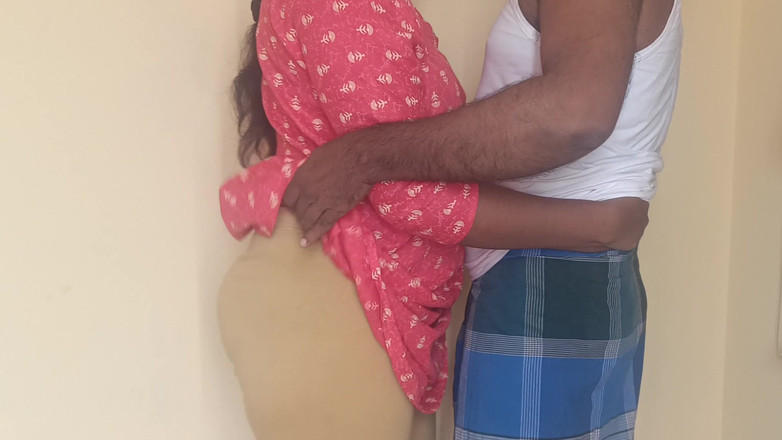 Apple baby: Office Staff Shared Bed with Her Colleague