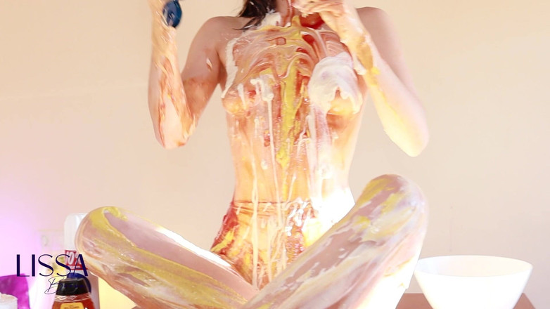 Lissa Brown: Makanan dan Sos Basah dan Kucap