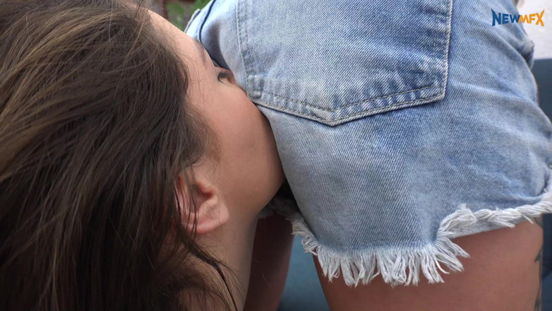 NewMFX Desires: Between Farting and Love