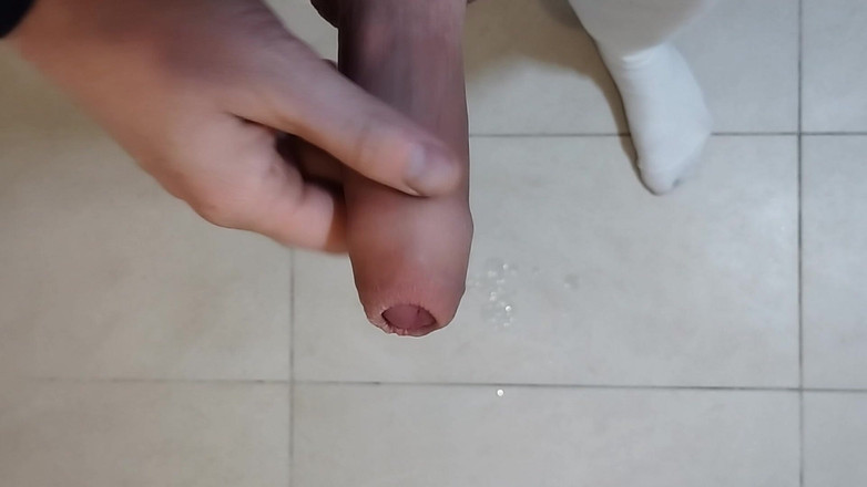 Bayer911: Minha masturbação amadora com gozada