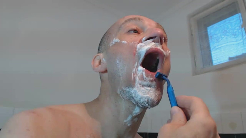 TIVADAR 73: Tivadar 73 ( stripchat modell ) Shaving