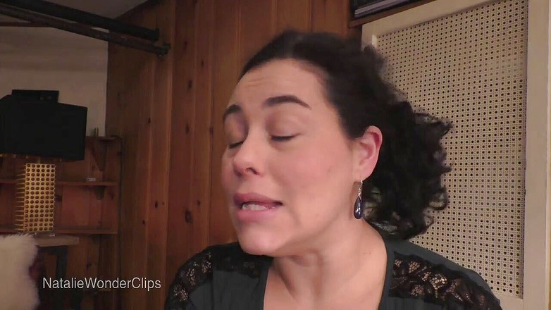 Natalie Wonder: Příliš velký na odolat - macecha chce sledovat, jak šukáte do svého ředitele...