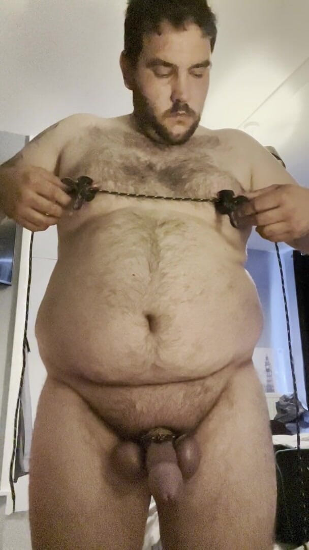 Shaun Cbt: Yarak ve taşaklar aşırı meme ucu kıskaçları ve biraz travesti...